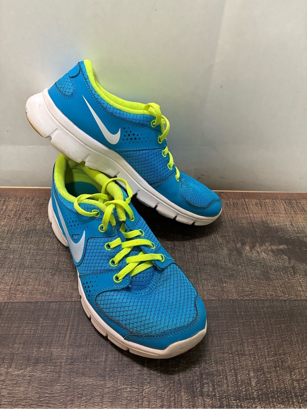 Nike Flex Experience Run Women’s Running Shoes Blue Size 6.5 Athletic Sneakers